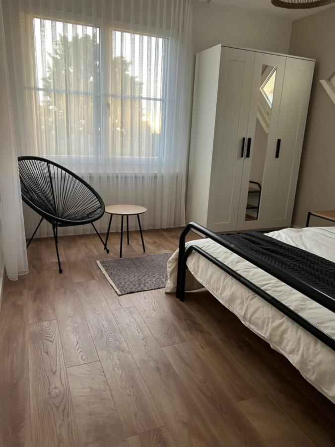 Black&White Apartment Uzwil Exterior foto
