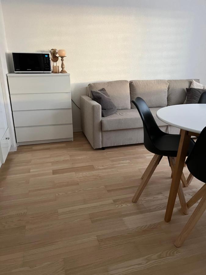 Black&White Apartment Uzwil Exterior foto