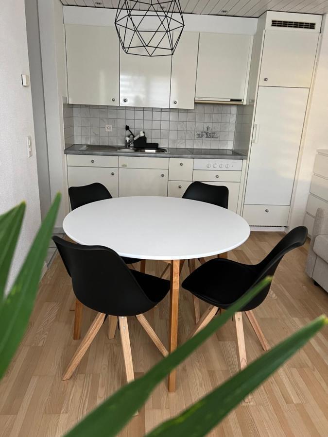 Black&White Apartment Uzwil Exterior foto