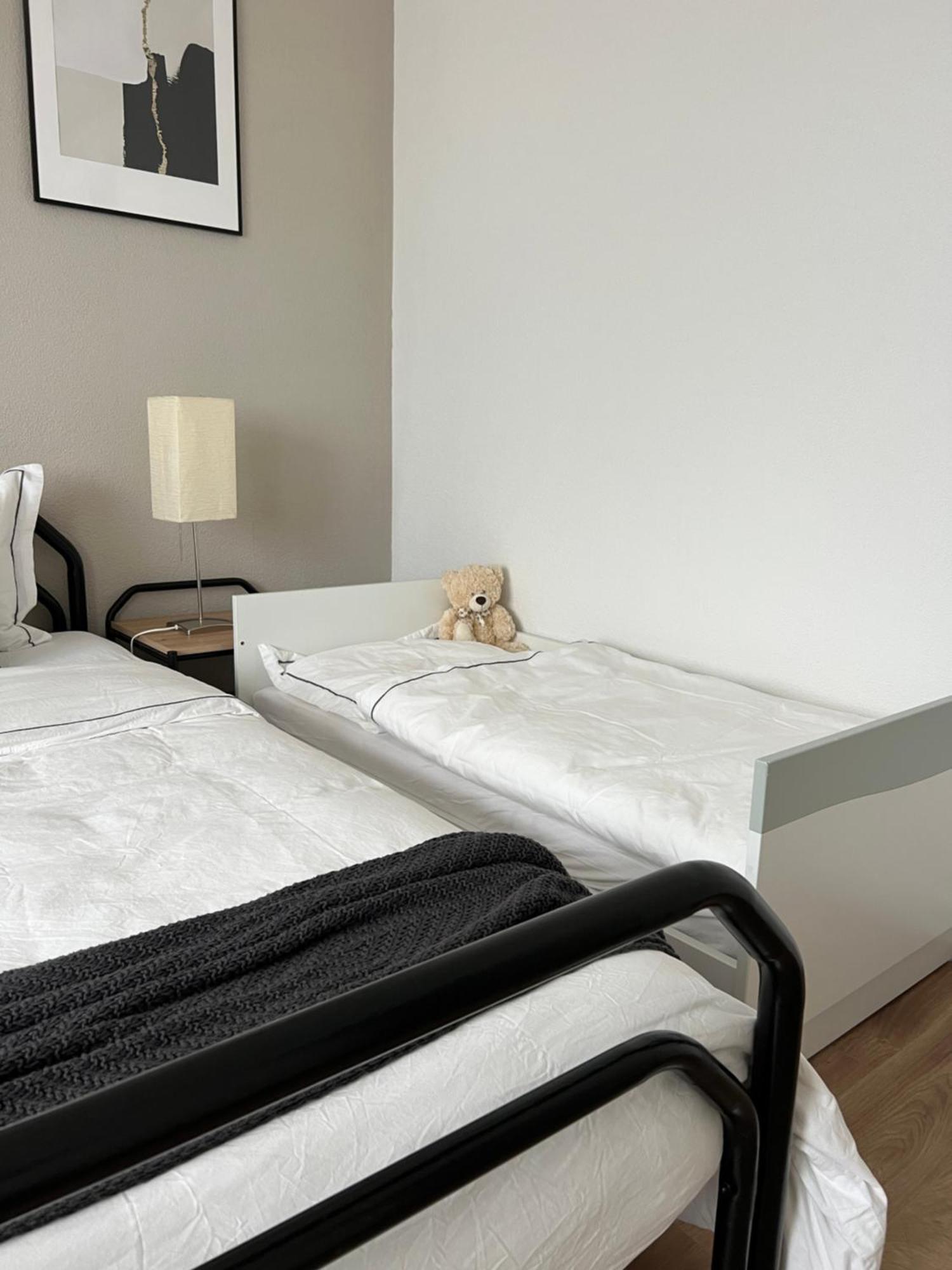 Black&White Apartment Uzwil Exterior foto